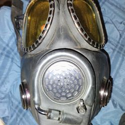 M17a1 gas mask military