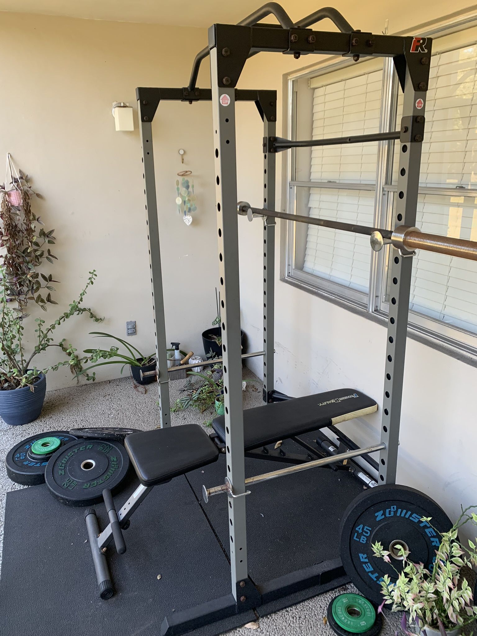 Power Rack And Rubber Mats (No Bar Or Weights)
