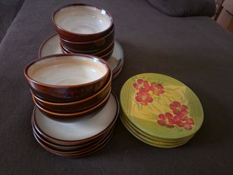 Rarely to slightly used dinnerware set!