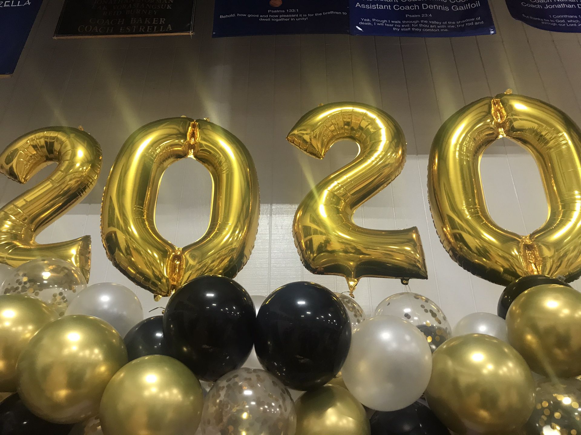 Jumbo 2020 helium balloons, graduation picture balloon, banner n etc