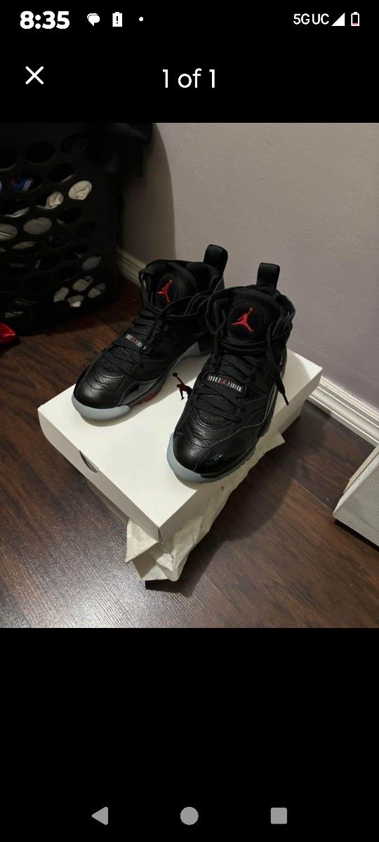 Got more than 10 pairs of shoes all Nikedunks, Lebron's,Jordans ECT... 80$ each pair !! They are all size 8 or 81/2, They all got to go !!!! Hmu !