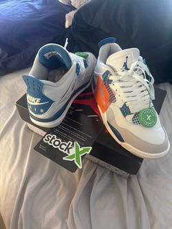 Air Jordan 4 Military Blue Sneakers