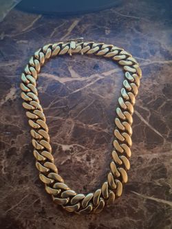 Cuban link chain 18k