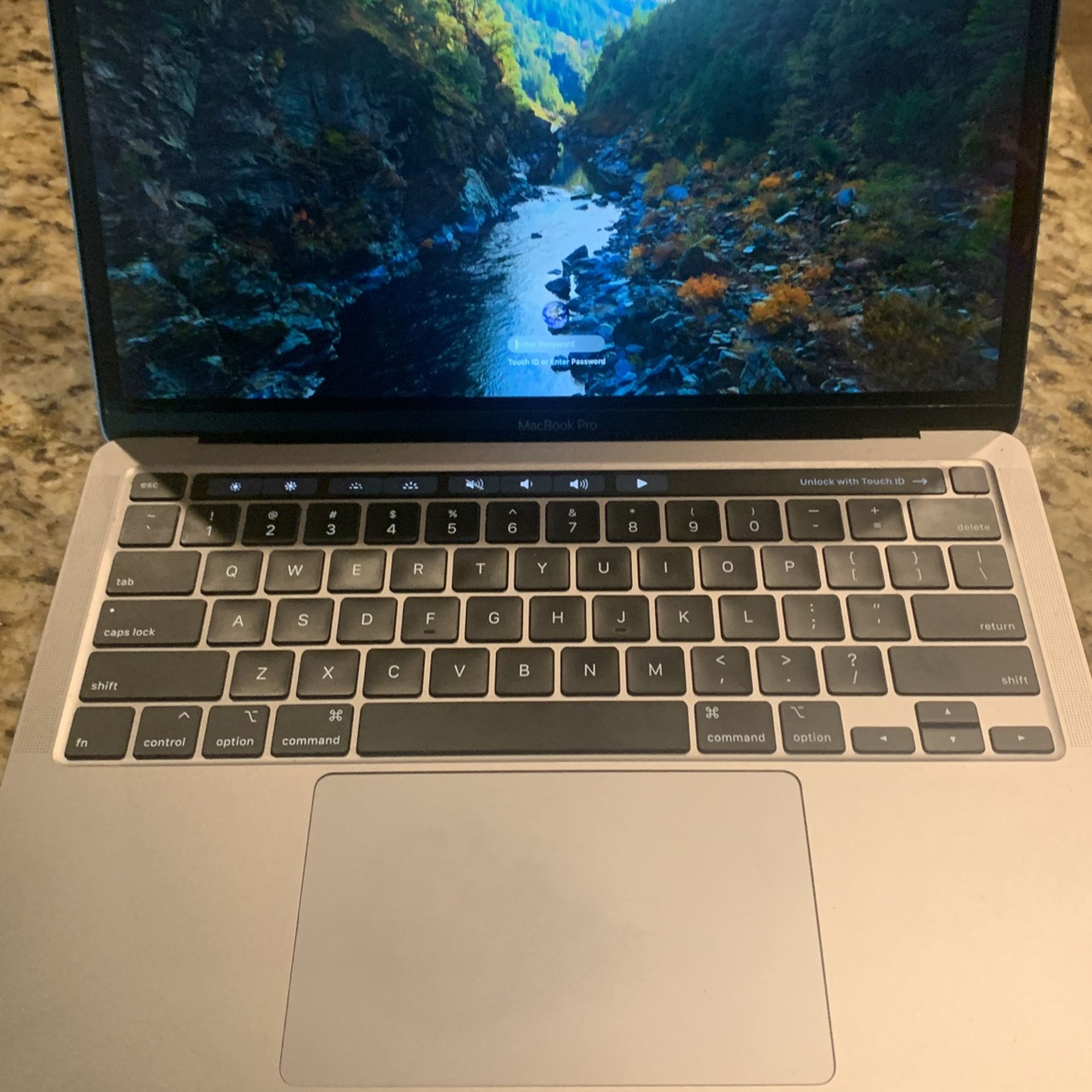 2020 13’ MacBook Pro i5 Touchbar