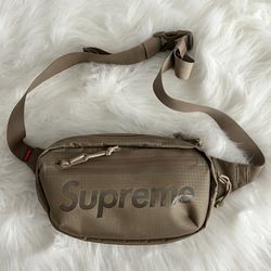 Supreme Spring Collection (SS21) Tan Shoulder Bag. 