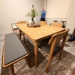 Castlery Seb Extendable Dining Table