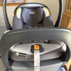 Chicco KeyFit 35 Cleartex Infant Carseat And Base
