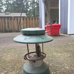 Vintage Thermos gas lantern 8326 original globe big hat camp collectible light
