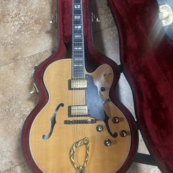 Guild x-700 stuart Guitar