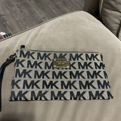 Michael Kors Wristlet