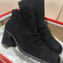 Aerosoles Women’s Black Boots/Booties 