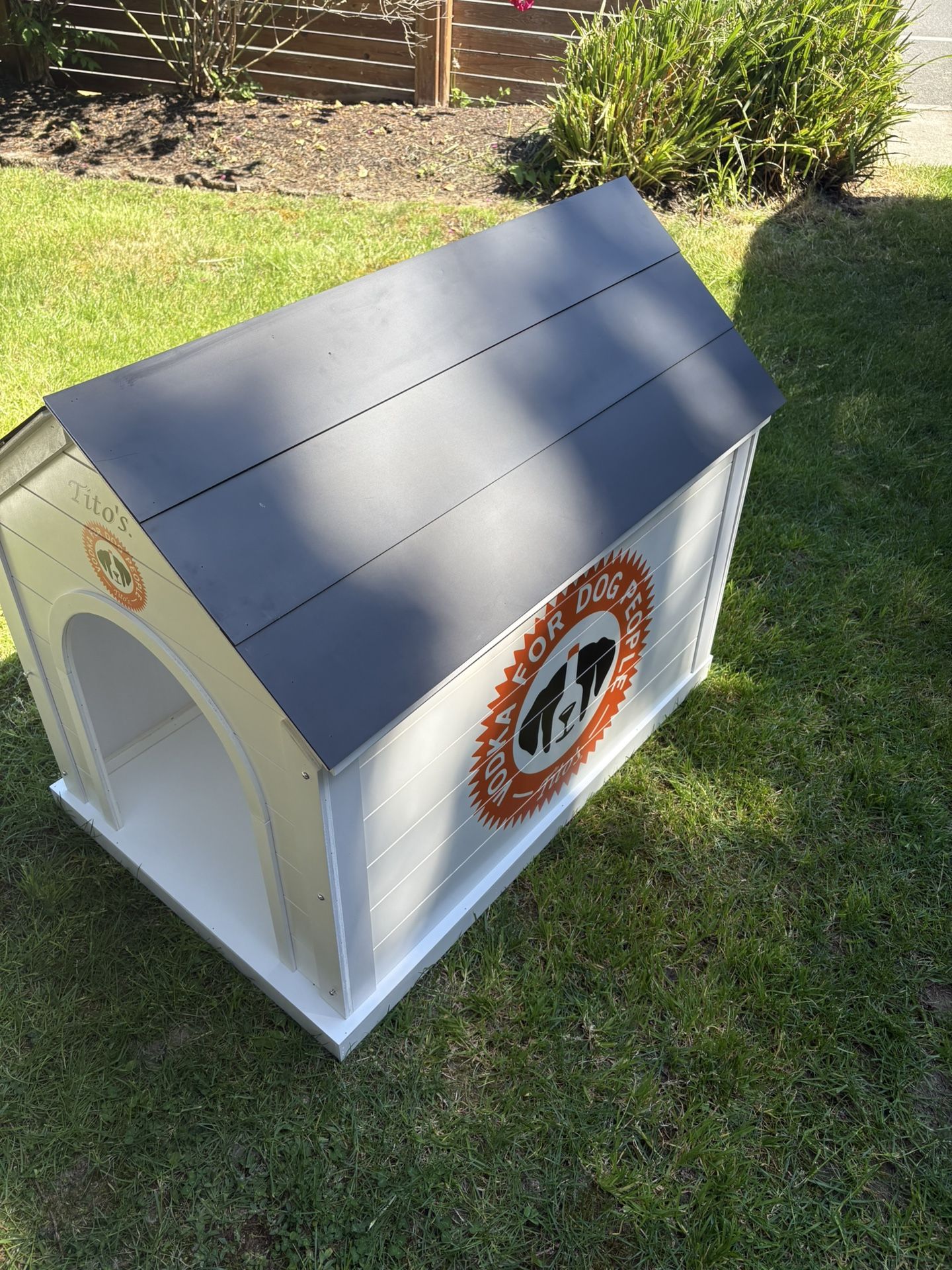 Tito’s Vodka Display Dog House “NEW”
