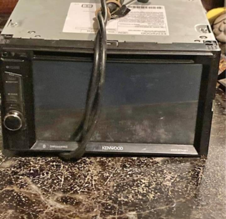 Kenwood Touchscreen Head Unit