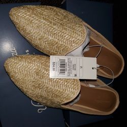 Slip-on Flats Size 7.5
