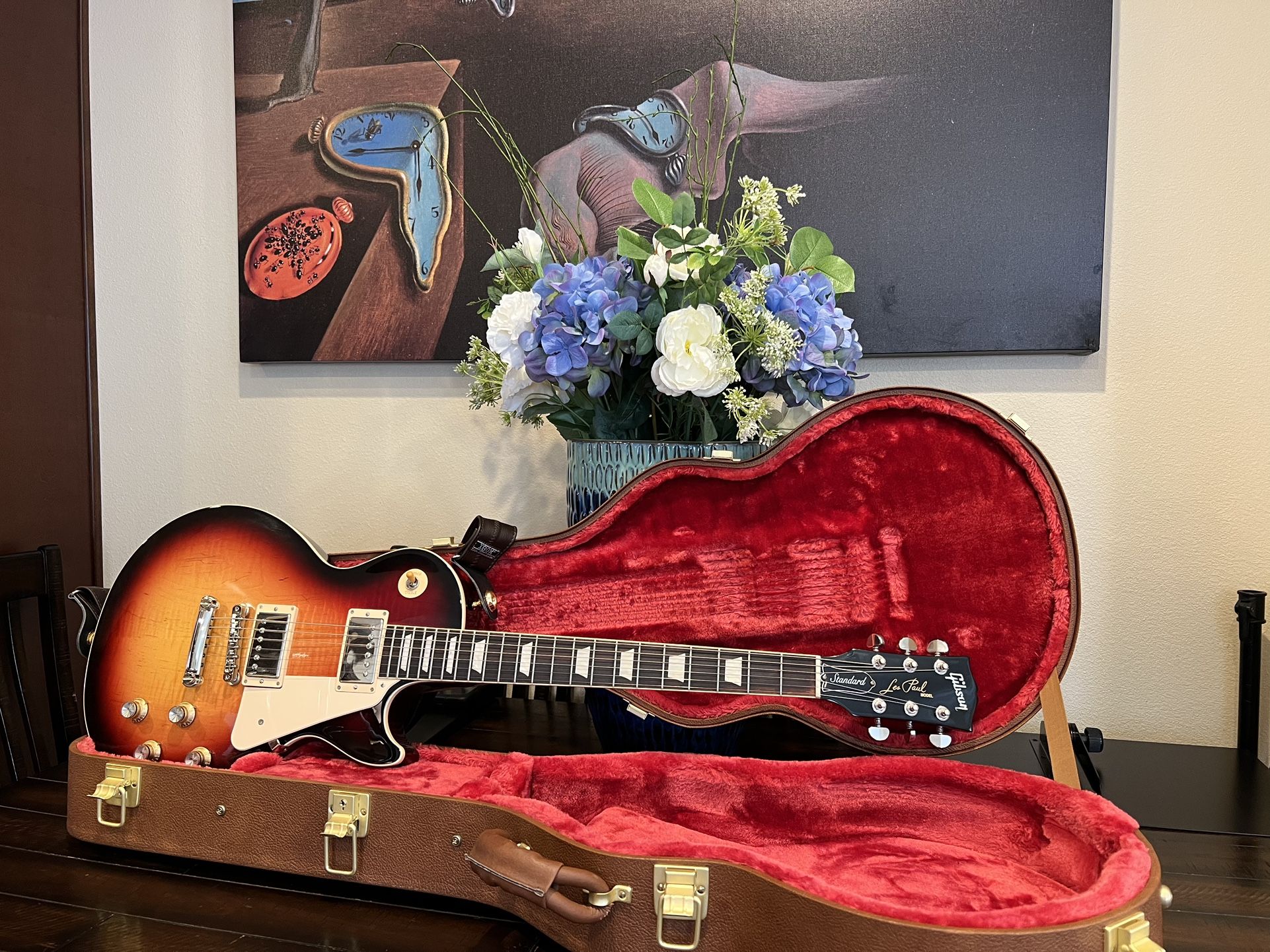 2022 Gibson Les Paul Standard '60s Limited-Edition TRI-BURST flame top.