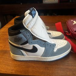 Jordan 1s Light Bule Size 8.5 Men’s