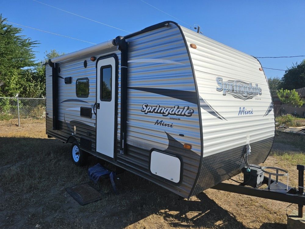 2018 Springdale Rv Trailer for Sale in Alton, TX - OfferUp