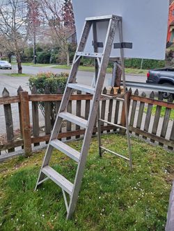 6 ft aluminum ladder