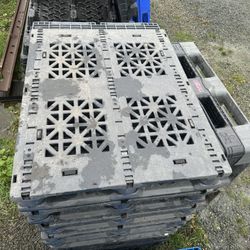 plastic Pallets $10 Ea