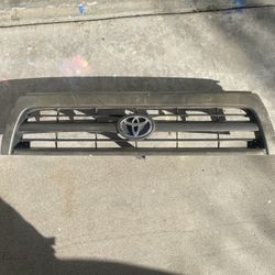 4Runner Grill