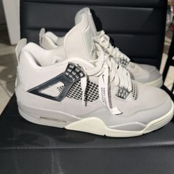 Jordan 4 frozen moments