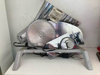 Meat slicer