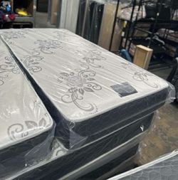 Set Twin Size Mattress And Box Spring