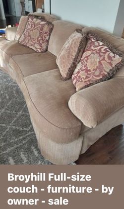 Broyhill Full-size Couch