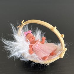 Zuru 5 Surprise My Mini Baby Blossom Doll Sweet Hearts Series 1 Basket Faux Fur