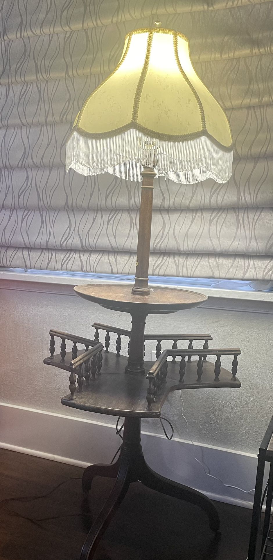 Antique Lamp/table With Wheels