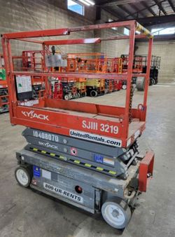 19 ’ Foot Scissor Lift Blowout - 2015 Skyjack SJ3219