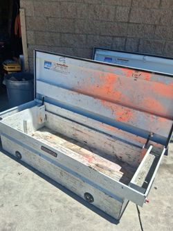 TOOLS  BOX  FOR TRUCK  CHEVY FORD  GMC TOYOTA DODGE
