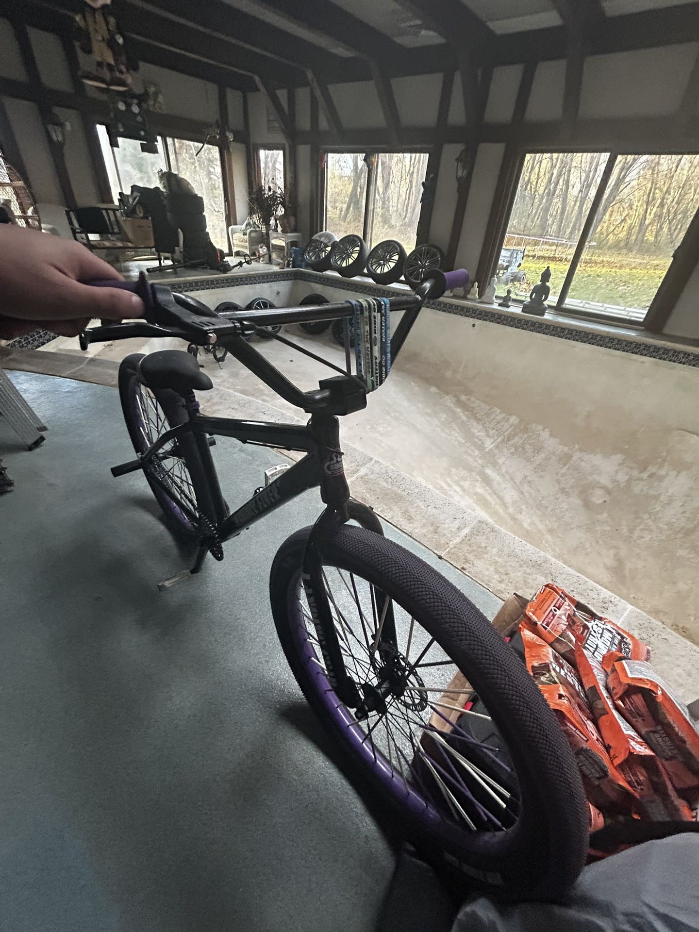 Maniacc Flyer 27.5” SE Bike 