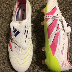 soccer cleats 