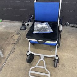 Super Lightweight Electric Wheelchair 
