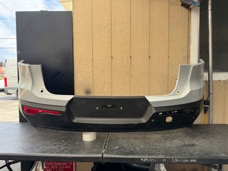 2019 2020 2021 2022 VOLVO XC40 TR-5 DESIGN REAR BUMPER OEM USED