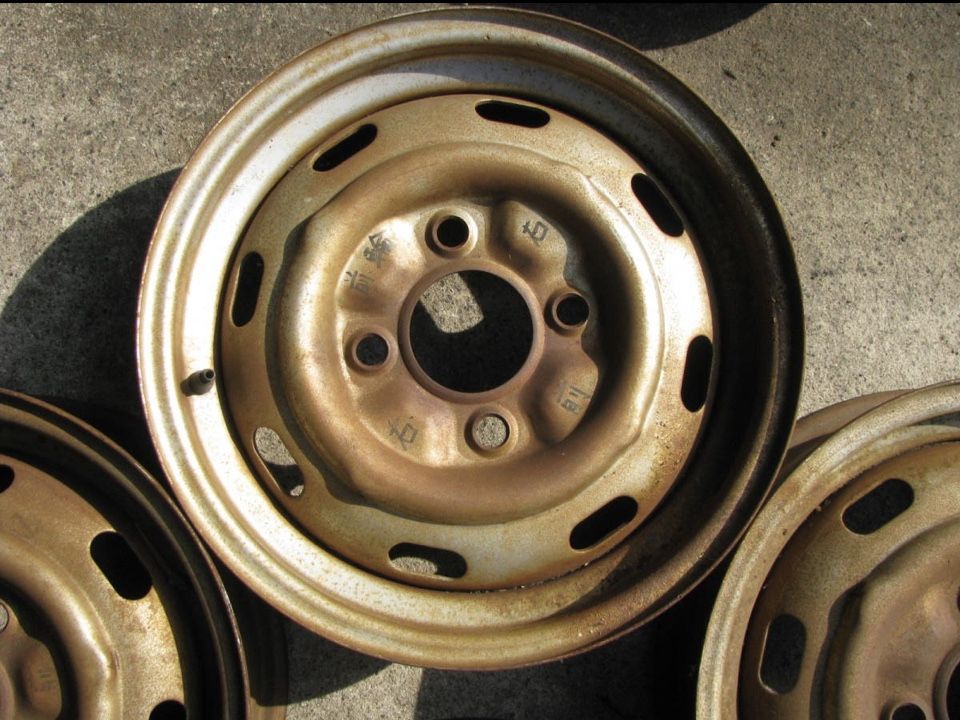 Early 4 Lug VW Steel wheels 67/68 Bug Ghia 4J15
