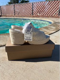 Women’s shoes