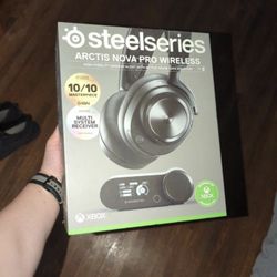 Steelseries Arctis Nova Pro Wireless Multi Platform Gaming Headset 