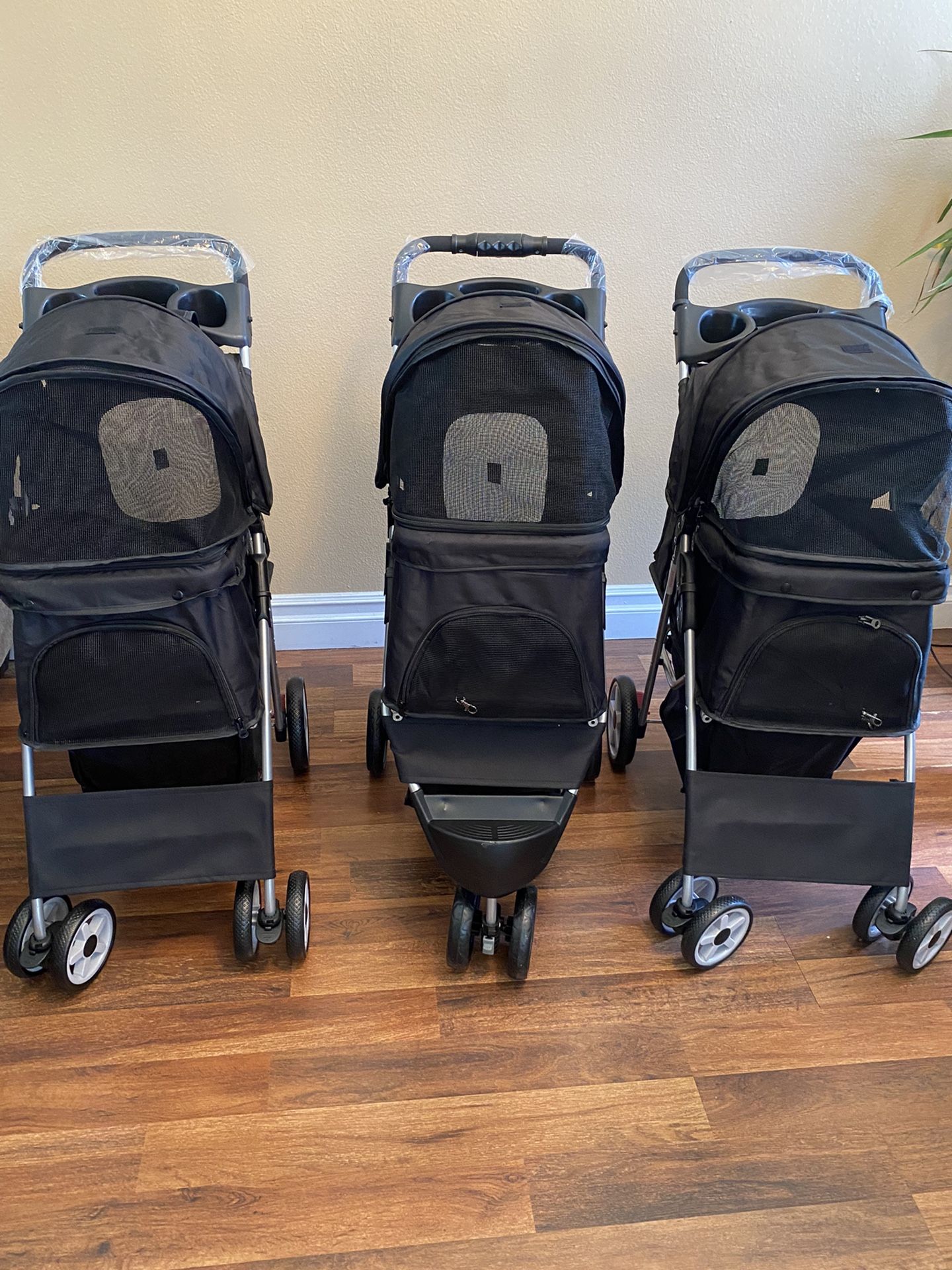 PETS STROLLER BRAND NEW PERFECT FOR BABY DOGS 🐩🐩🐕🐕🐕