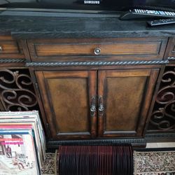  TV Stand
