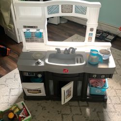 Kids Play Kitchen With Accessories 