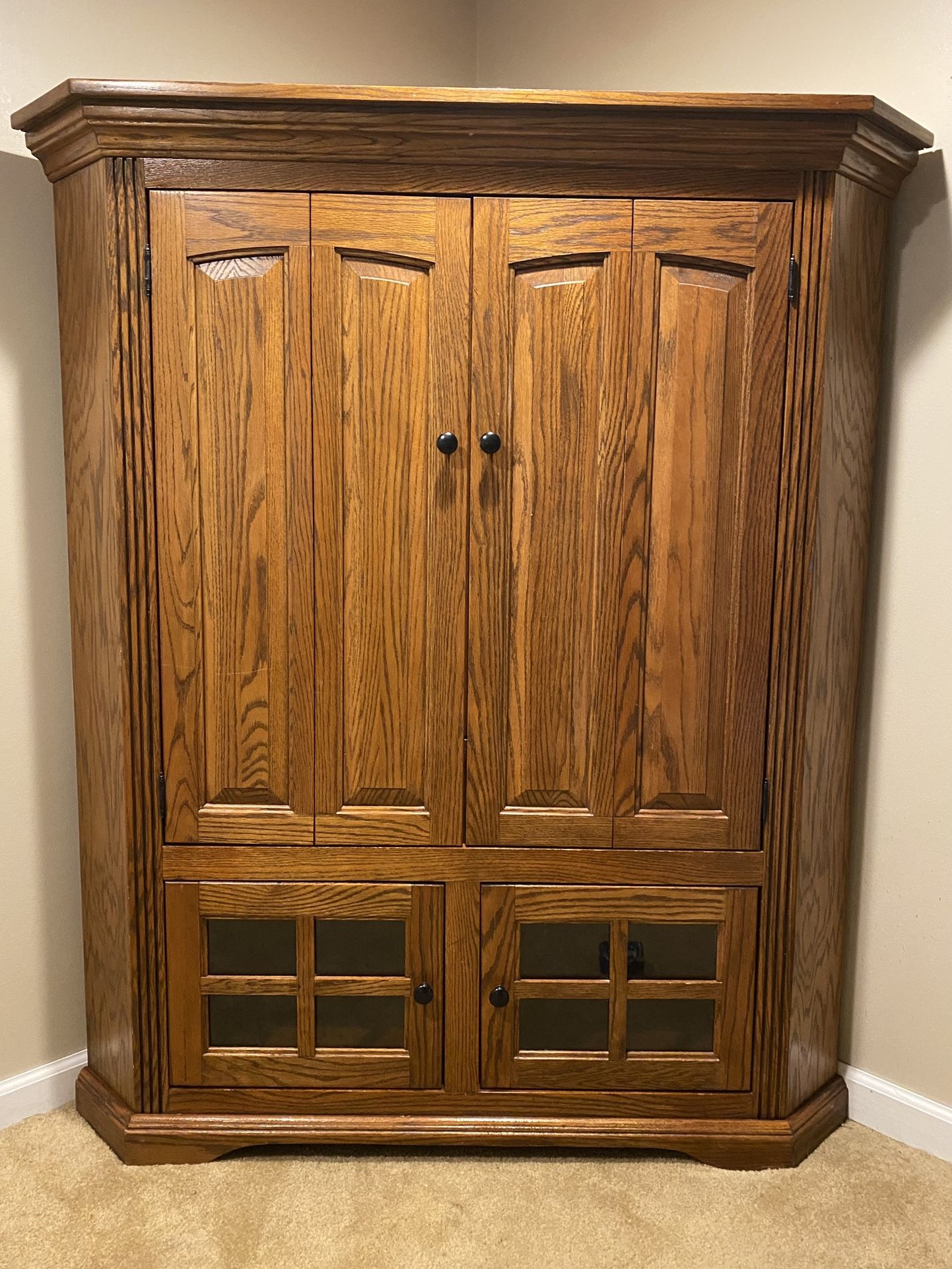 LIKE NEW - Corner Media Center