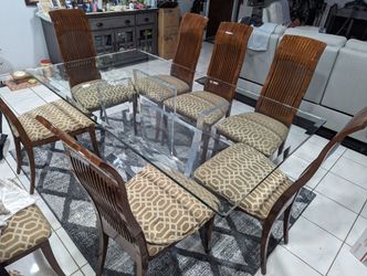 Kitchen Table w/ Chairs 