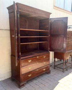 Gorgeous Antique 18th Century Two Piece Georgian Mahogany Linen Press w/ Key