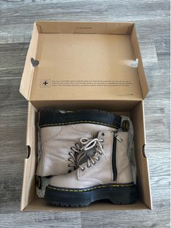 Dr. Martens Jadon III Vintage Taupe
