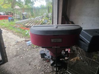 Western 2500 Salt Spreader – $1,800