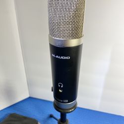 M-Audio Vocal Studio Digital Recording Bundle w/ USB Condenser Microphone 