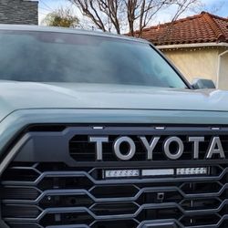 2022 TUNDRA OEM HEADLIGHTS