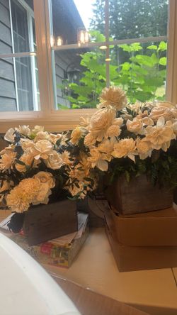 Wood flowers bouquet